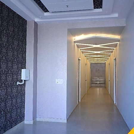 Hotel Kapson Palace Bareli Zewnętrze zdjęcie